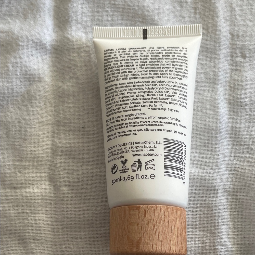 Naobay Detox Oxygen Light Cream - Picture 2 of 3